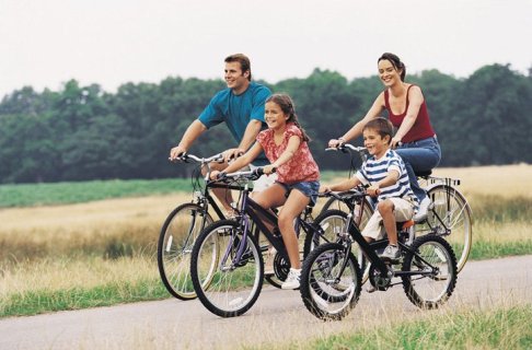 Familie pe biciclete