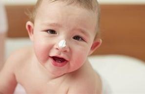 Cum îngrijim pielea uscată sau atopică a bebelușului? | Providența - Policlinică și Spital