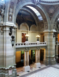 palatul-cec-poza-cu-cladirea-din-interior